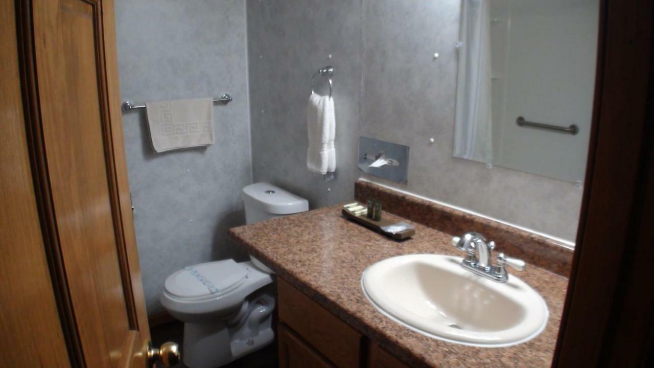 Motel 72 Грейлинг Екстериор снимка